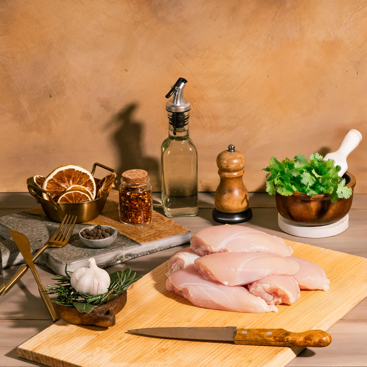 Pechuga Con Hueso y Sin Piel La Banquiva x 1 kilo