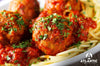 Albóndigas de res con pasta