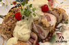 Pechuga rellena con salsa de coliflor y queso azul